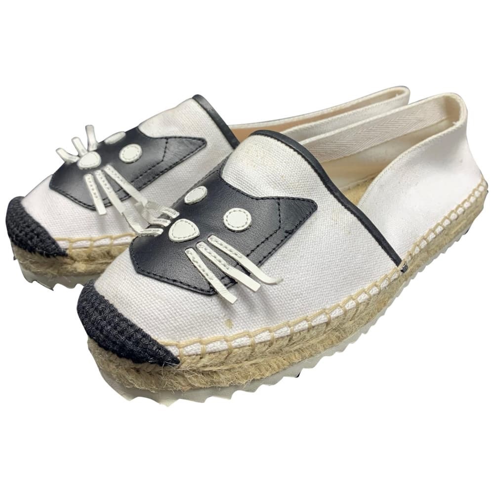 KARL LAGERFELD Arago kitty cat Sz 8 espadrille flats slip on shoes